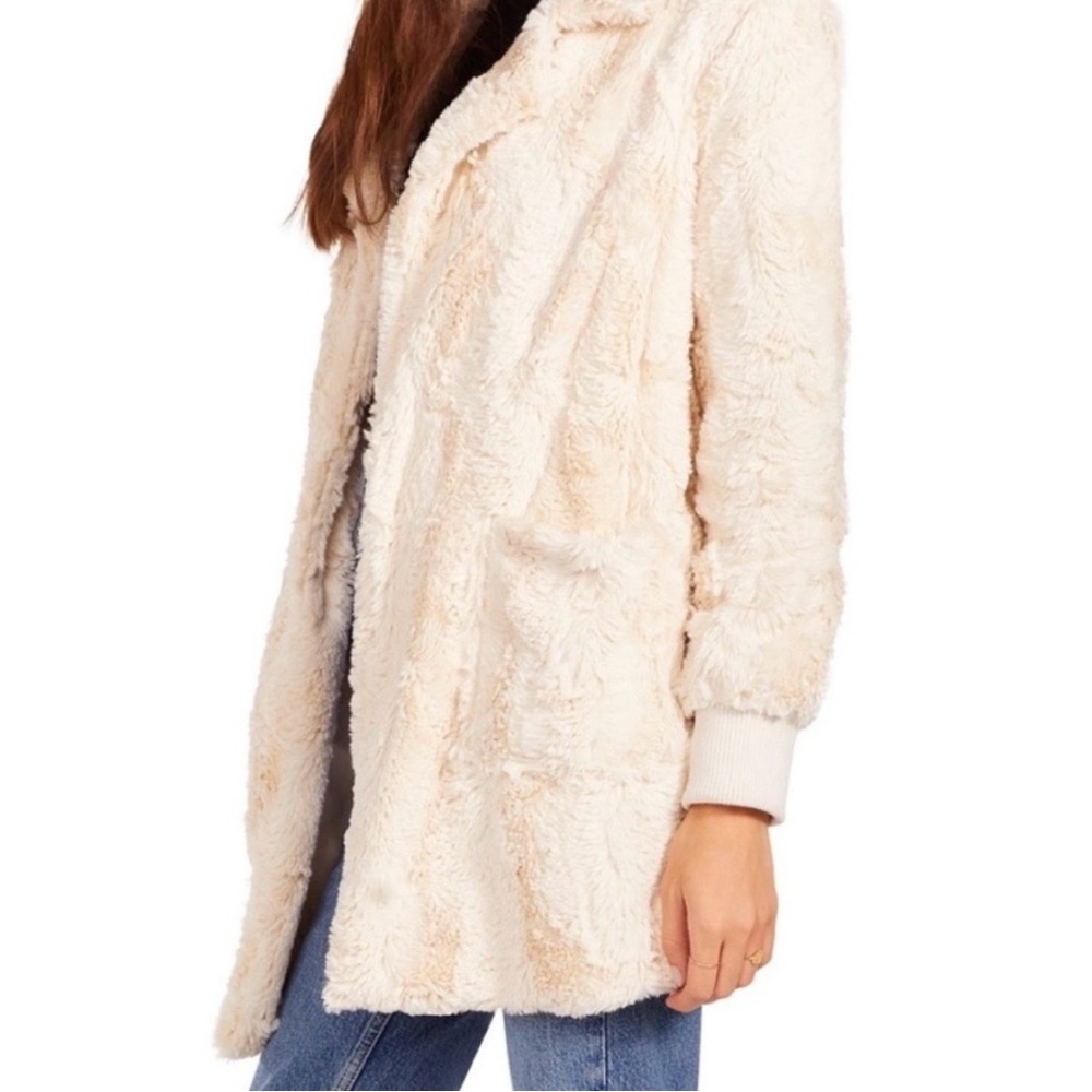 BB Dakota Women's Plush Cream Teddy Jacket